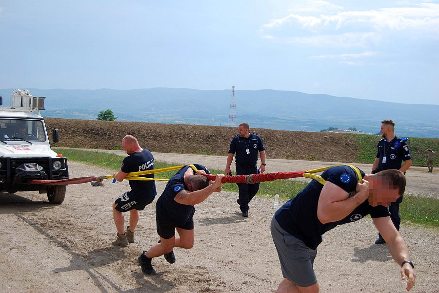 IPSC Shooting Challange - przeciąganie pojazdu.