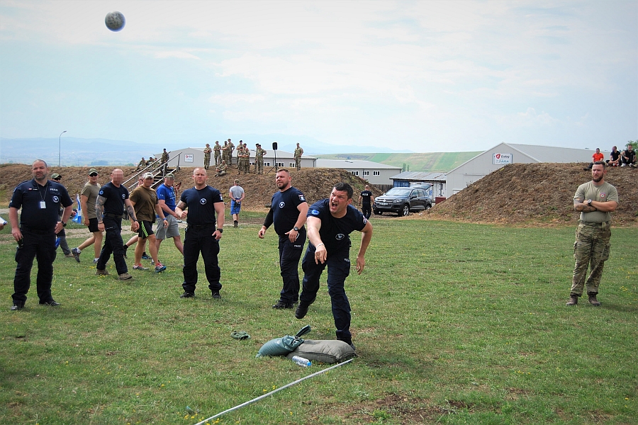 IPSC Shooting Challange - pchnięcie kulą o wadze 7,26 kg.