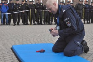 Składanie jednostki broni - Walther P-99.