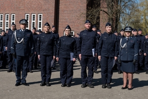 wyróżnieni policjanci za konkursy i honorowe oddawanie krwi