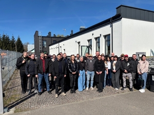 całą grupa słuchaczy