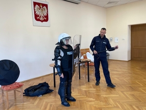 uczeń szkoły stroju przeciw uderzeniowym