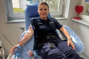 Donacje policjantek i policjantów słupskiej Szkoły Policji.