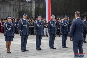 Komendanci Szkół Policji przed wręczeniem flag przez Prezydenta RP.