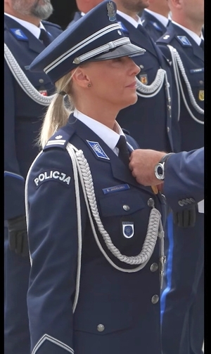 Prezydent Karol Nawrocki odznaczył między innymi podinsp. Beatę Jagielską.