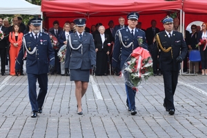 Słupskie obchody 87. rocznicy wybuchu II wojny światowej przy pomniku Żołnierza Polskiego.