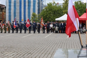 Słupskie obchody 87. rocznicy wybuchu II wojny światowej przy pomniku Żołnierza Polskiego.