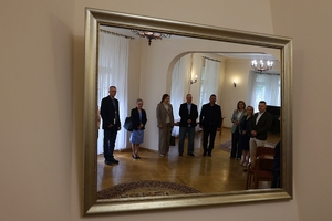 Spotkanie uczestników z Komendantem Szkoły w sali Kominkowej Klubu Słuchacza.